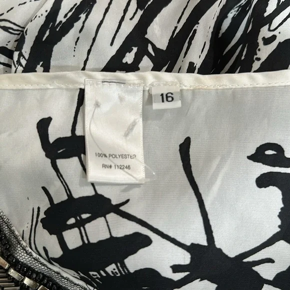 Black and White Abstract Kaftan Dress Sz16 - Picture 5 of 5